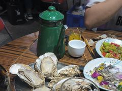 -蚝堡海鲜·威海菜·海肠捞饭·烧烤·亚洲吃蚝公司(幸福门店)