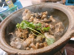 招牌鸡煲-雄伟美食(高沙中街店)