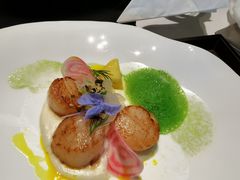 香煎扇贝佐咖喱白花菜泥-王品牛排(珠海富华里店)