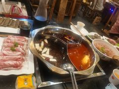 -百年川椒重庆老火锅(光谷店)
