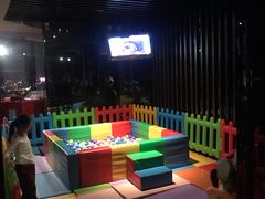 -唐拉雅秀酒店-西锦汇空中BBQ·思创餐厅