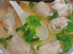 虾仁大馄饨-南城香·饭香串香馄饨香(青年路店)