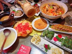-刘姐啤酒鱼民族演艺餐厅(西街总店)
