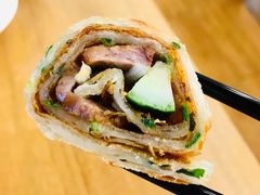 葱饼卷牛肉-台北楚楚园馅饼粥(虹桥南丰城店)