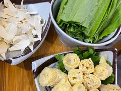 -毛辣果·贵州红酸汤牛肉火锅(西单店)