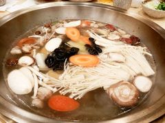 -羊来顺冰煮鲜羊 铁锅烀羊肉(中央大街店)