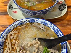 -叶新小吃店(来凤小区总店)