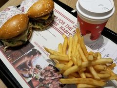 -The Habit Burger Grill 哈比特汉堡(爱琴海店)