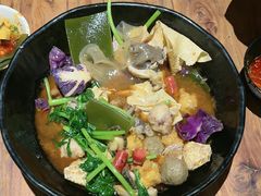 -万记麻辣烫国展总店