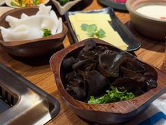 -吴氏老牌坊云南鱼豆花火锅店(通江街店)