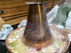 -果松木炭酸菜铜火锅·外婆参鸡汤