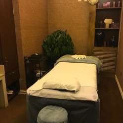 -红人馆造型世爵国际