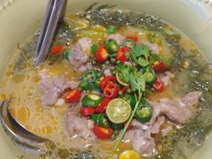 烧椒酸汤福山牛肉-闻见中国海南菜(K11店)