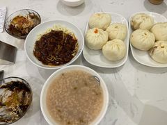 -李与白包子铺(桐梓林店)