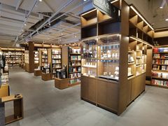 -茑屋书店(天目里店)