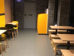 用餐区-麦当劳(江滨北路得来速餐厅)