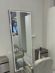 -PE SALON