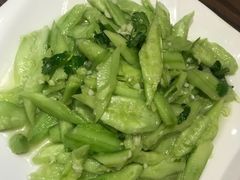 -喝丢一只鞋辣炒海鲜小烧烤(三八广场店)