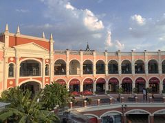 -佛罗伦萨小镇广佛名品奥特莱斯(疏港路店)