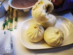 -李与白包子铺(桐梓林店)