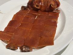 鸿运乳猪全体-万豪金殿(香港JW万豪酒店)