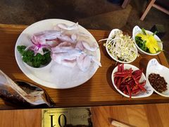 -红牌美蛙鱼头火锅(万辉国际广场店)