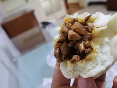奥尔良鸡腿包-老陶包子铺(南大西南村店)