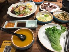 -明洞阿姨·韩式酱蟹烤肉·创意料理(三元桥店)