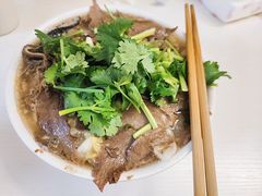 -铁锅哥米线