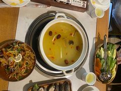 -老滇山寨•云南特色菜•地方菜•民族风情歌舞表演(金碧店)