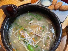 -勺子米线·云南传统小吃市集(四方街店)