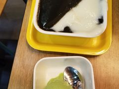 芝麻糊豆花-满记甜品(岭南新天地店)