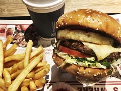 -The Habit Burger Grill 哈比特汉堡(复兴soho店)