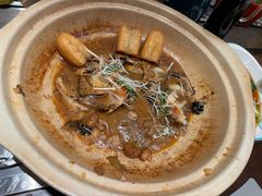 -东口码头·烧鸽子·鱼头泡饼·地方菜(金鹰悦城店)