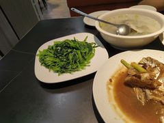 蒜蓉炒空心菜-鑫悦楼煎蟹·16年海鲜大排档