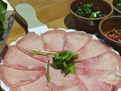 -苗阿哥酸汤牛肉火锅(体育场店)