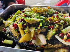 -金渝海鲜烧烤万州烤鱼店
