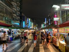 -六合夜市