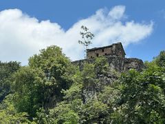 -高荡千年布依古寨旅游景区