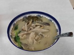-明呈黄鱼面馆(斜土路店)