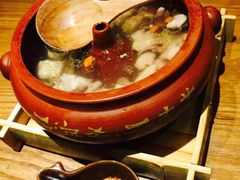 -云海肴·汽锅鸡·云南菜(天山百盛优客店)