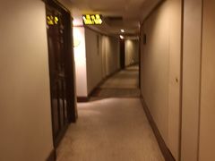-深圳富苑皇冠假日套房酒店