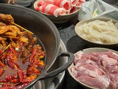 -四小区火锅·巷子里的重庆火锅(花照壁店)