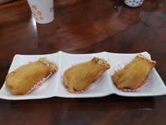 天鹅榴莲酥-北部湾鼎盛茶楼(银滩店)