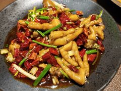 -曼听小寨海鲜烧烤·大连辣炒大王(盖州街店)