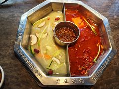-佬土鹅肠火锅(解放路店)