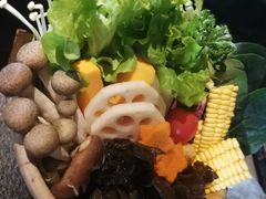 -湊湊火锅·茶憩(新中关购物中心店)