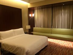 -上海龙之梦万丽酒店