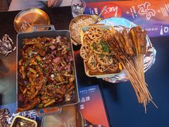 -何师烧烤Pro ·江湖川菜·小龙虾·精酿啤酒(太古里旗舰店)
