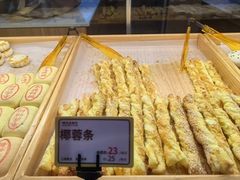 -弄堂里(滨江龙湖天街店)